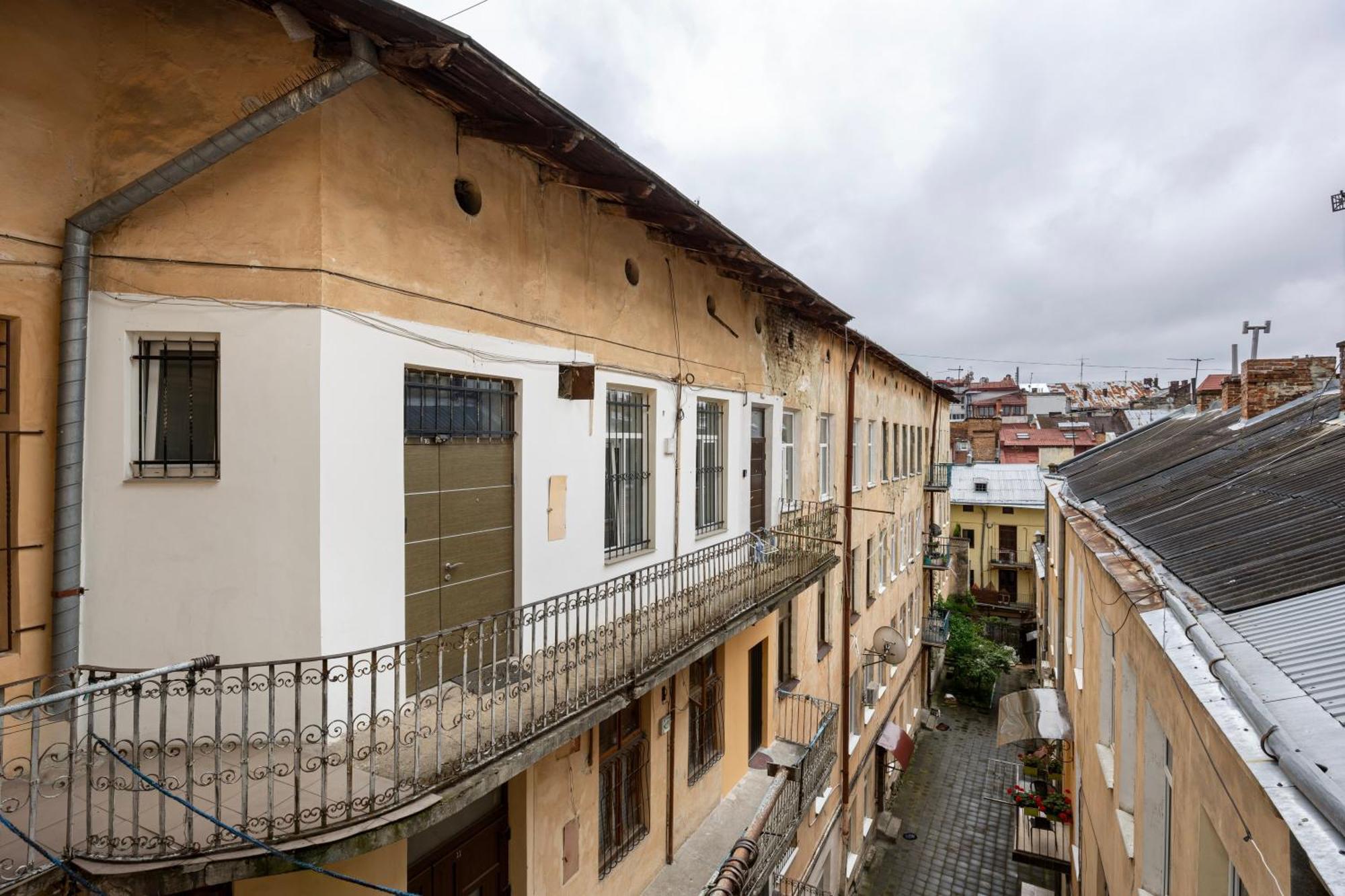 Апартаменти На Площі Ринок 12 Lviv Exterior photo
